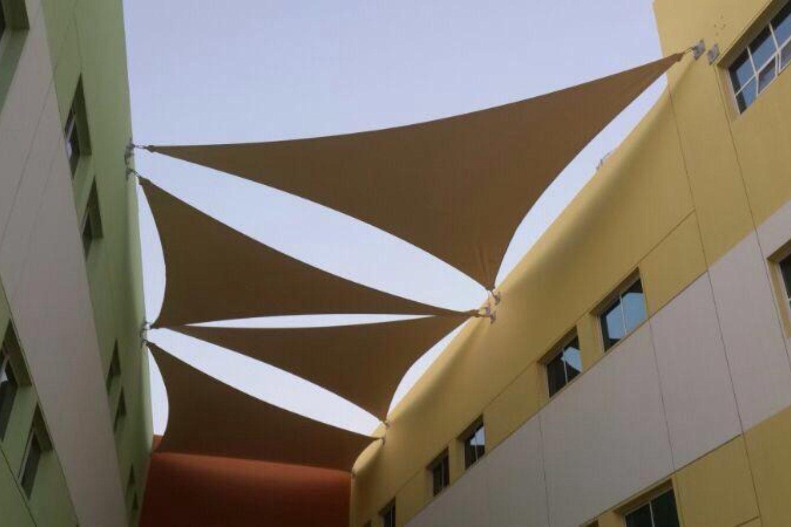 Flat Roof Shade Structure