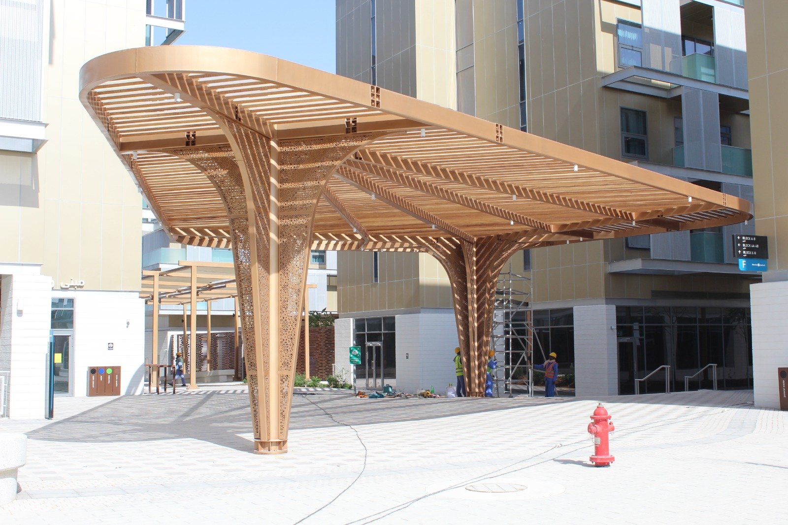 Cantilever Shade Structure